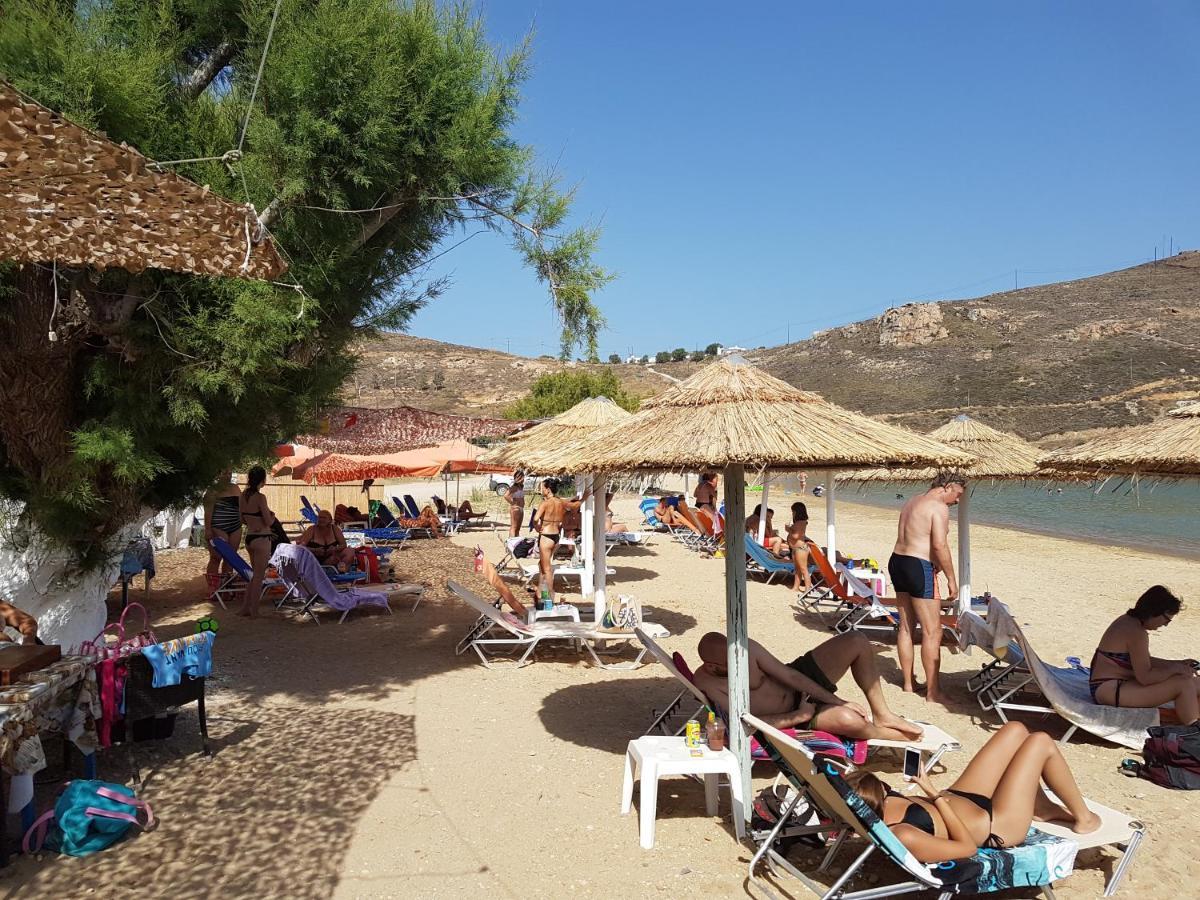 Isalos Rooms On The Beach Serifos Town Exterior photo